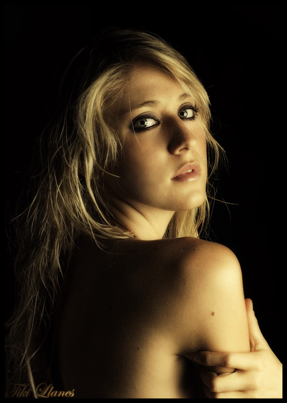 Innocence_by_TikiLlanes.jpg